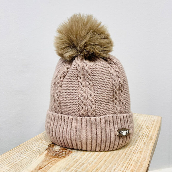 GORRO CON POMPÓN – BEIGE