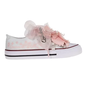 Sneaker de algodón con estampado de mariposas en los laterales de color maquillaje suave con dos mariposas de organza y crepe en la parte superior. Ideales para ocasiones especiales.