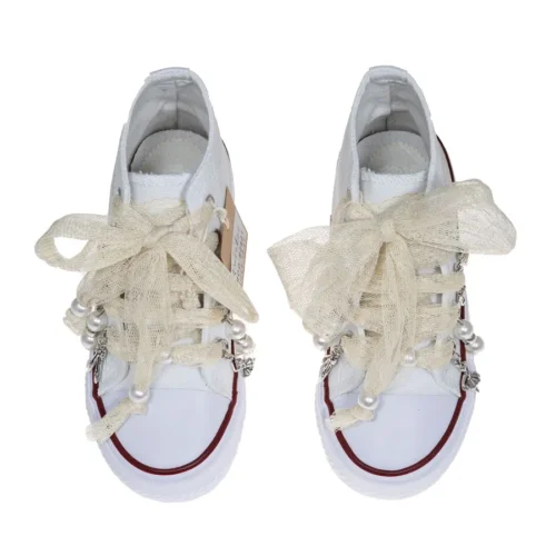 Botas con lazada de tul plumeti color natural y abalorios QUICKAS. Ideales para ocasiones especiales, comuniones y bodas.