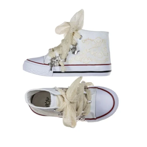 Botas con lazada de tul plumeti color natural y abalorios QUICKAS. Ideales para ocasiones especiales, comuniones y bodas.